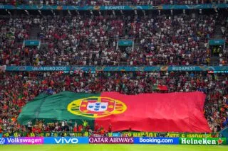 500 Portugais se retrouvent à un match de D5 espagnole après une blague dans un podcast