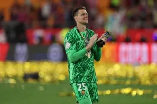 Hansi Flick se moque royalement du tabagisme de Wojciech Szczęsny